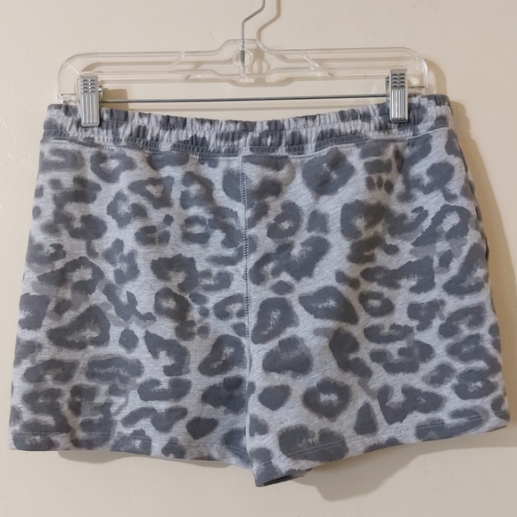 Lucky Brand Grey Leopard Print Small Drawstring Comfy Loungewer Sweat Shorts - Picture 4 of 12
